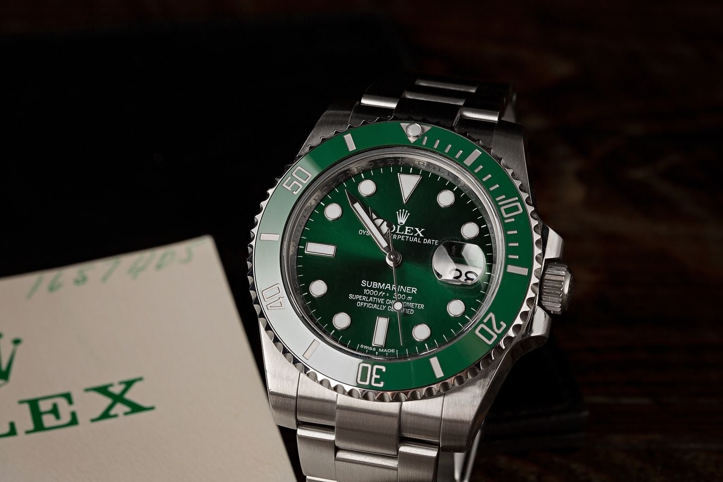 Rolex Submariner ref. 116610LV "Hulk" Green Rolex Submariner Hulk versus Kermit 116610LV