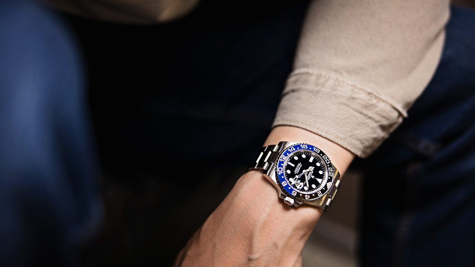Rolex Batman vs Batgirl
