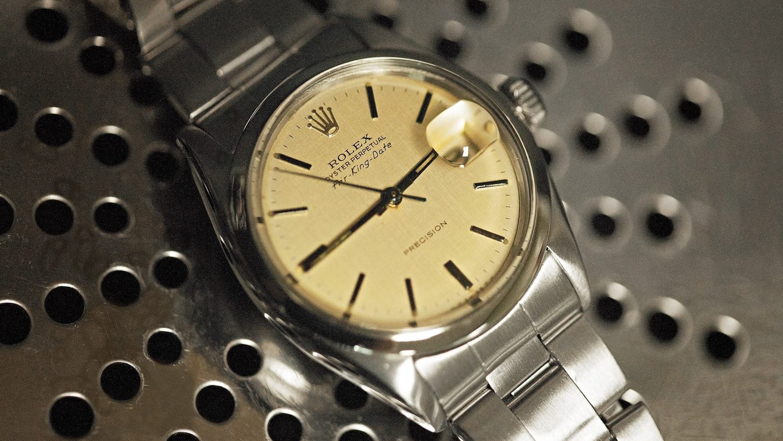 Rolex Air-King Review: 5700 Rolex Air-King Review: 5700